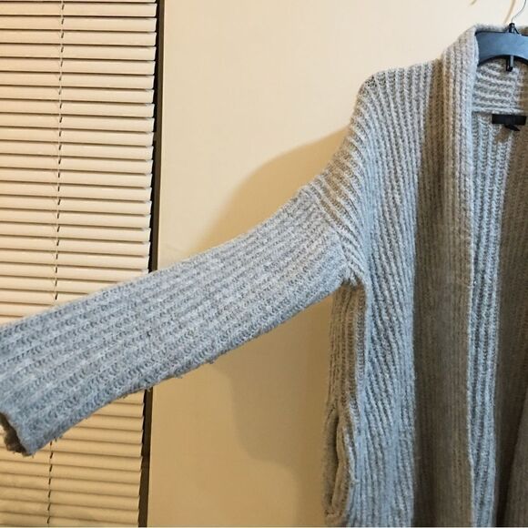 J.CREW FLUFFY, SOFT, OVERSIZED POCKET CARDIGAN - Picture 2 of 8